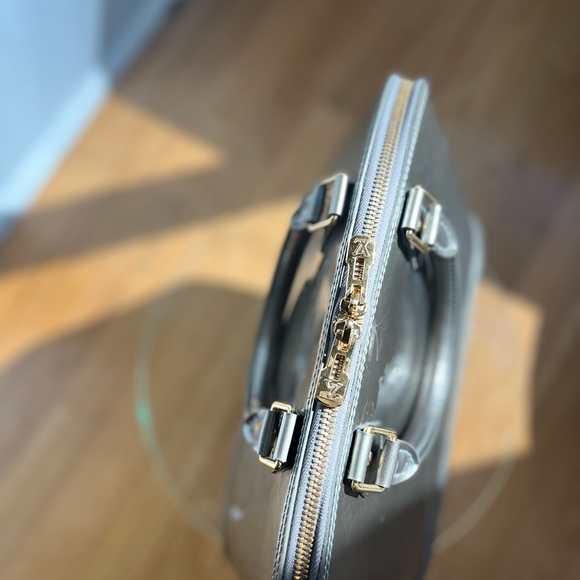 Louis Vuitton Vert Bronze Alma PM - Picture 4 of 17